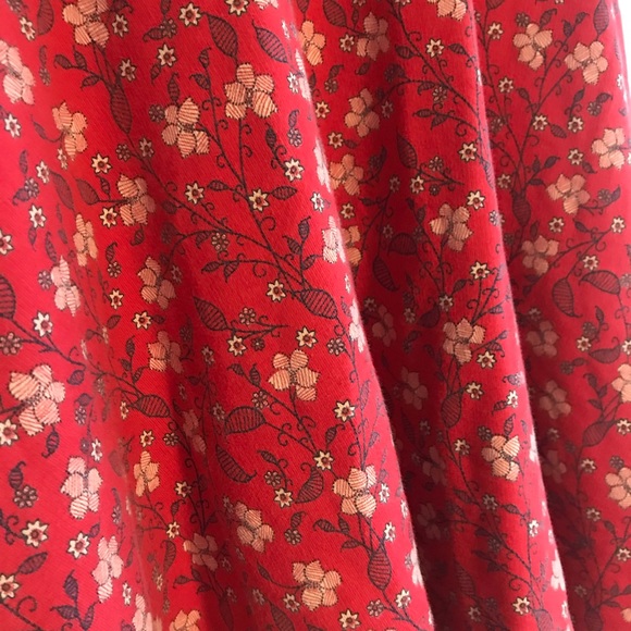 Red floral holistic dress - Picture 3 of 3